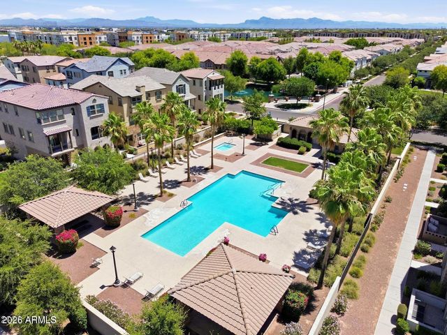 1677 E BRIDGEPORT Parkway, Gilbert, AZ 85295