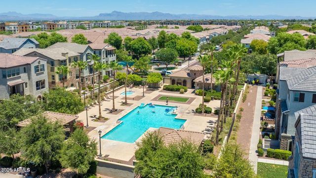 1677 E BRIDGEPORT Parkway, Gilbert, AZ 85295