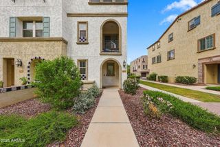 1677 E BRIDGEPORT Parkway, Gilbert, AZ 85295
