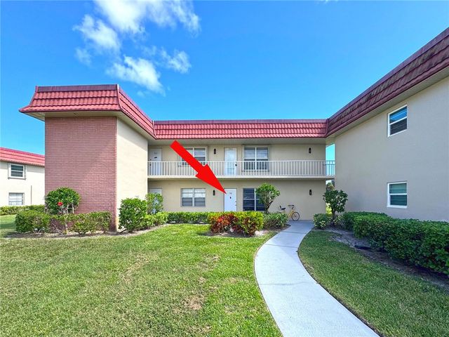 55 Woodland Drive 106, Vero Beach, FL 32962
