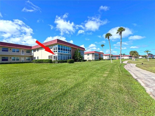 55 Woodland Drive 106, Vero Beach, FL 32962