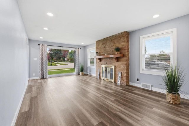 4500 Packard AVENUE, Cudahy, WI 53110