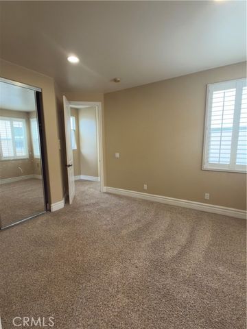 211 Chicago, Huntington Beach, CA 92648