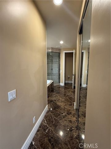 211 Chicago, Huntington Beach, CA 92648