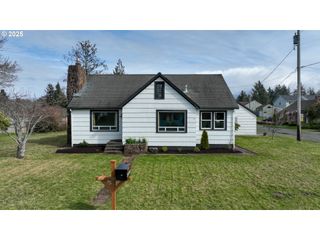 780 S MAIN Ave, Warrenton, OR 97146