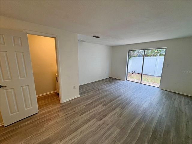 308 57TH AVENUE DRIVE E B, Bradenton, FL 34203