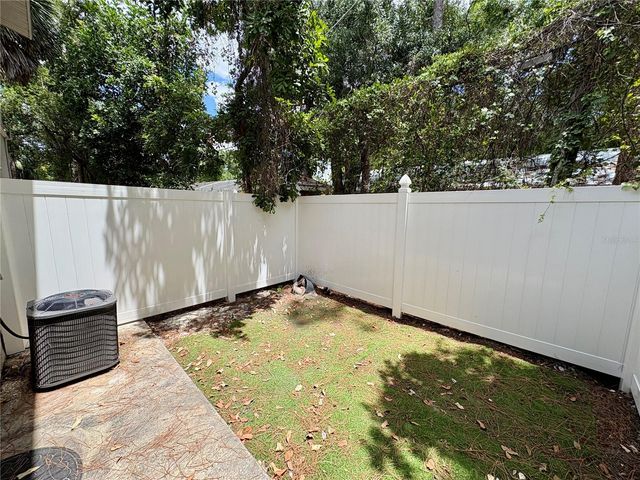308 57TH AVENUE DRIVE E B, Bradenton, FL 34203