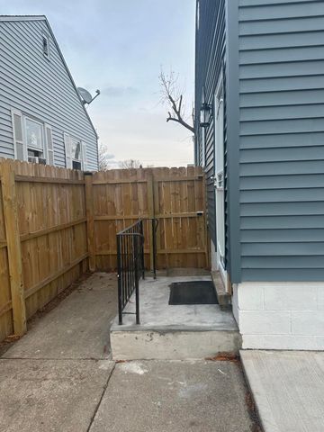 556 Gerry Street, Gary, IN 46406