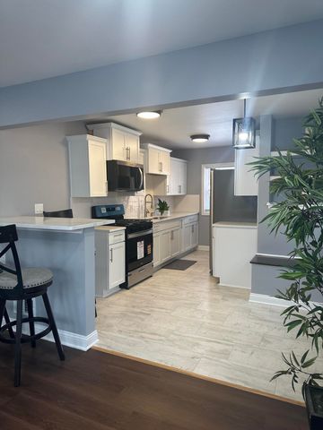 556 Gerry Street, Gary, IN 46406