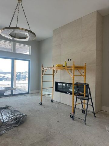 7535 NW Fawn Circle, Parkville, MO 64152