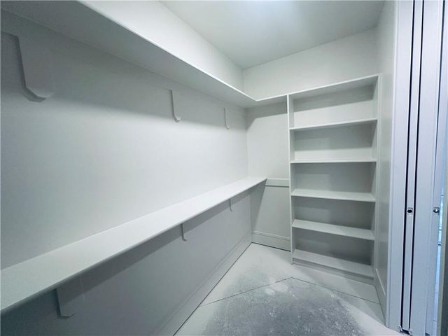 7535 NW Fawn Circle, Parkville, MO 64152