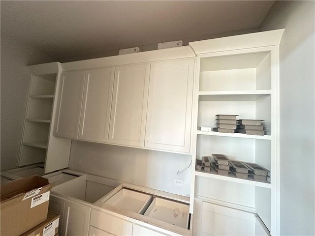 7535 NW Fawn Circle, Parkville, MO 64152