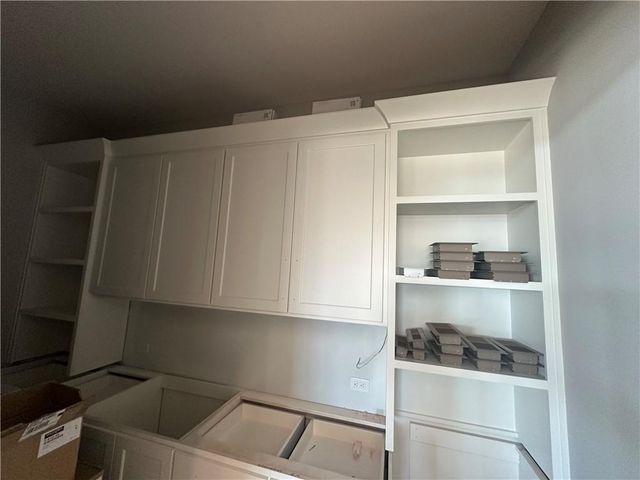 7535 NW Fawn Circle, Parkville, MO 64152