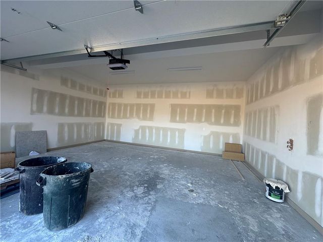 7535 NW Fawn Circle, Parkville, MO 64152