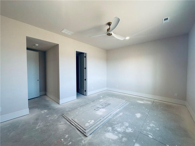 7535 NW Fawn Circle, Parkville, MO 64152