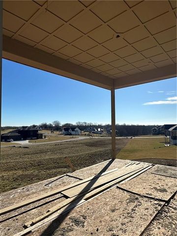 7535 NW Fawn Circle, Parkville, MO 64152