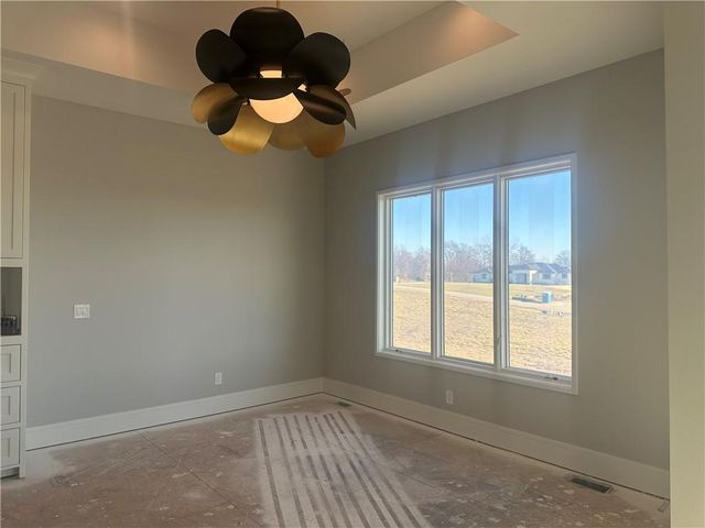 7535 NW Fawn Circle, Parkville, MO 64152