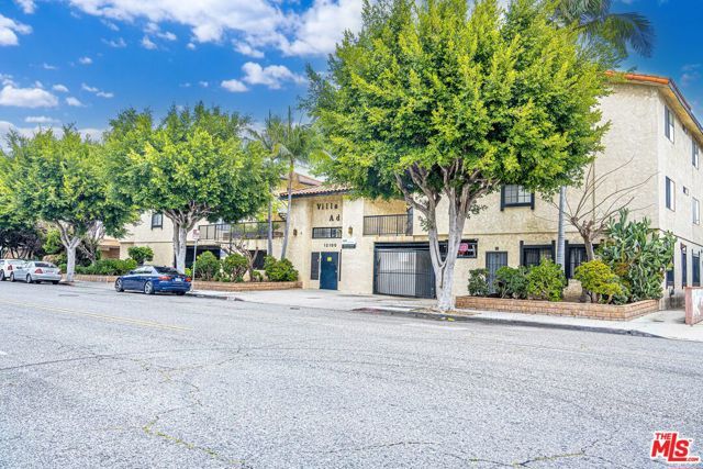 12100 Birch Avenue 22, Hawthorne, CA 90250