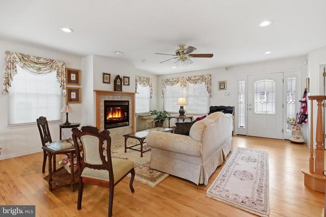 11 E 17TH ST, Long Beach, NJ 08008