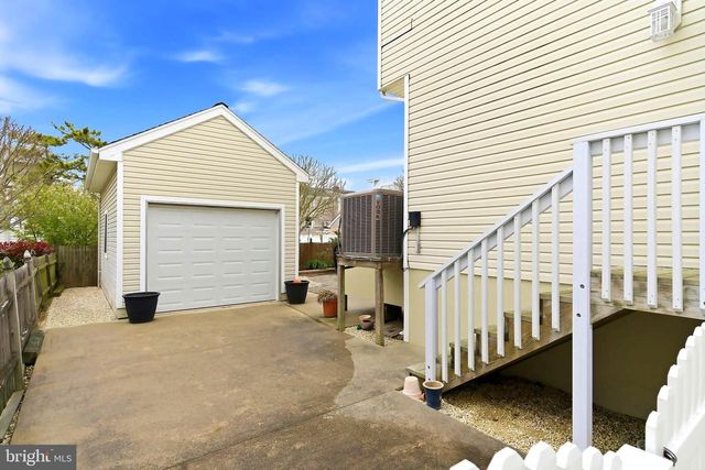 11 E 17TH ST, Long Beach, NJ 08008
