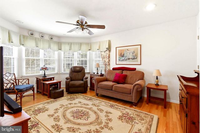 11 E 17TH ST, Long Beach, NJ 08008