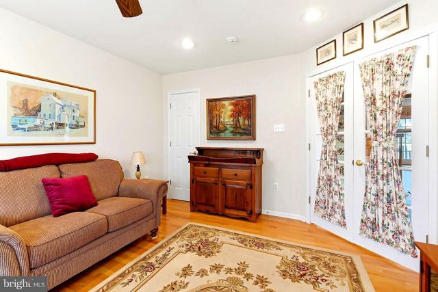 11 E 17TH ST, Long Beach, NJ 08008