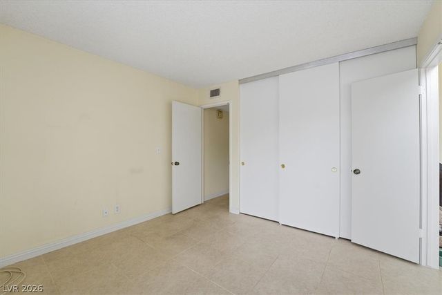 4752 Hackamore Drive, Las Vegas, NV 89103