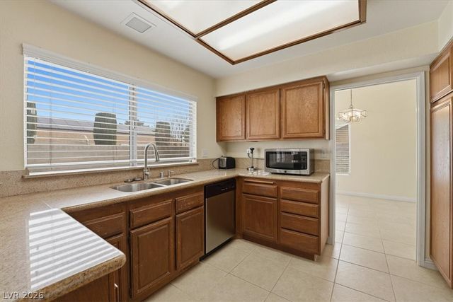 4752 Hackamore Drive, Las Vegas, NV 89103