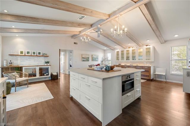 1216 SE 2nd ST, Cape Coral, FL 33990