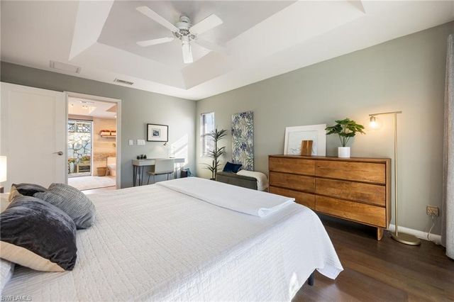 1216 SE 2nd ST, Cape Coral, FL 33990