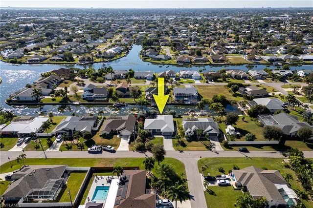 1216 SE 2nd ST, Cape Coral, FL 33990
