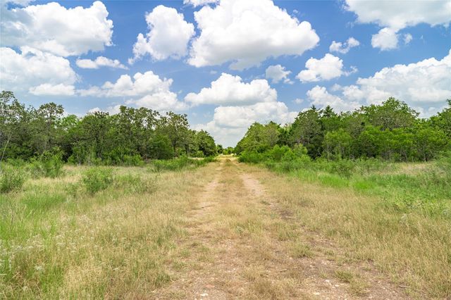 5850 Brown Road, Flatonia, TX 78941