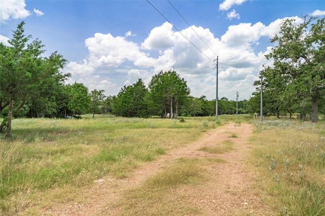 5850 Brown Road, Flatonia, TX 78941