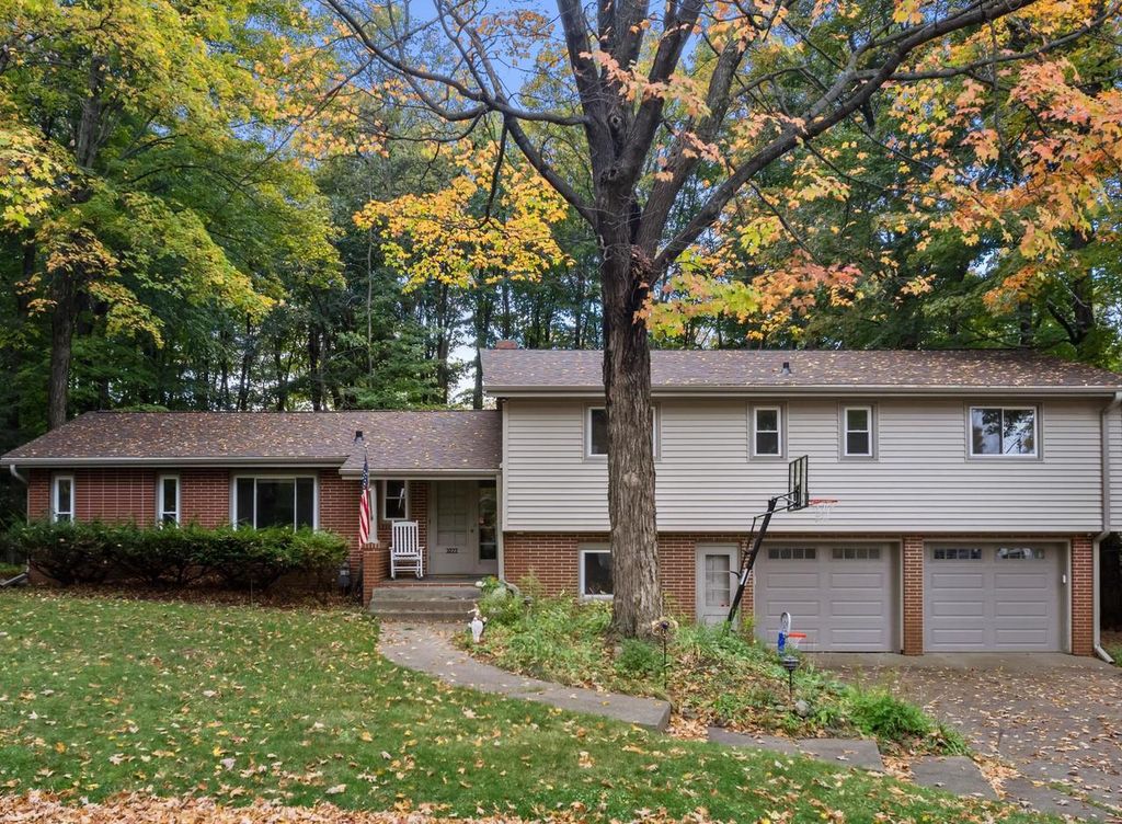 3222 N 12TH STREET, Wausau, WI 54403