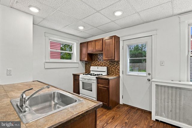 832 N RESERVOIR ST, Lancaster, PA 17602