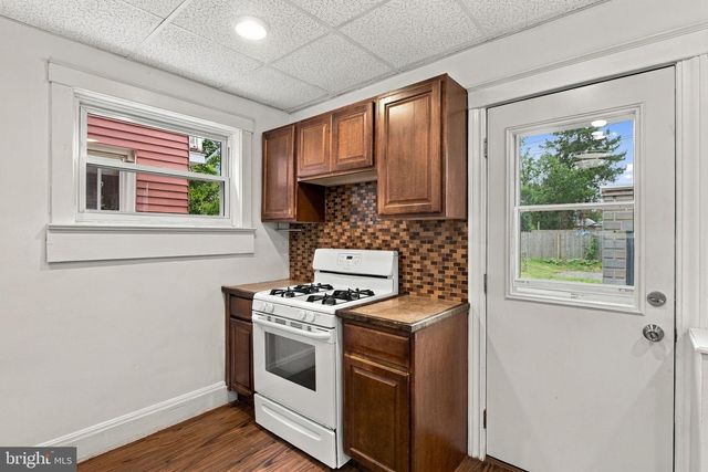 832 N RESERVOIR ST, Lancaster, PA 17602