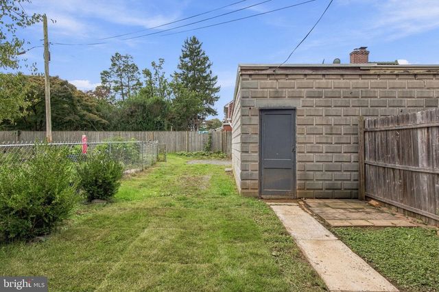 832 N RESERVOIR ST, Lancaster, PA 17602