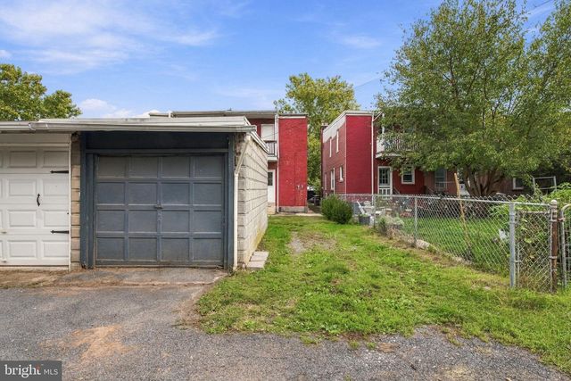 832 N RESERVOIR ST, Lancaster, PA 17602