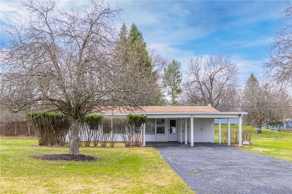 199 Castle Road, Henrietta, NY 14623