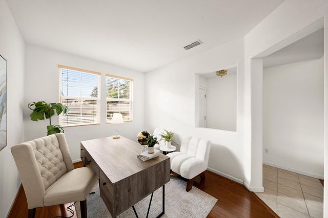 10071 Tuzza Ct, Elk Grove, CA 95757