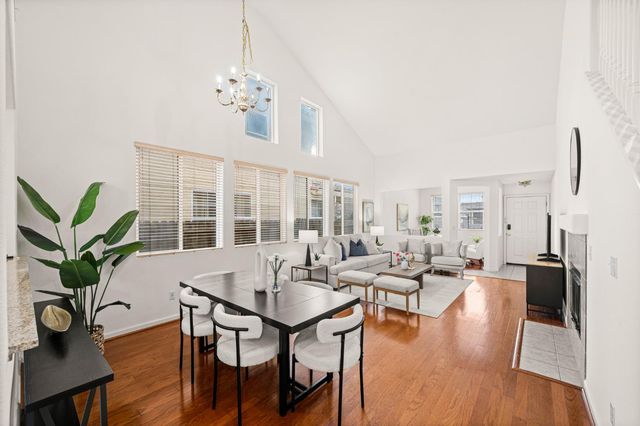 10071 Tuzza Ct, Elk Grove, CA 95757