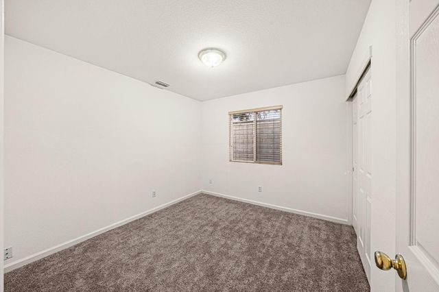 10071 Tuzza Ct, Elk Grove, CA 95757