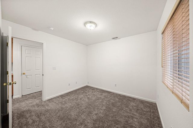 10071 Tuzza Ct, Elk Grove, CA 95757