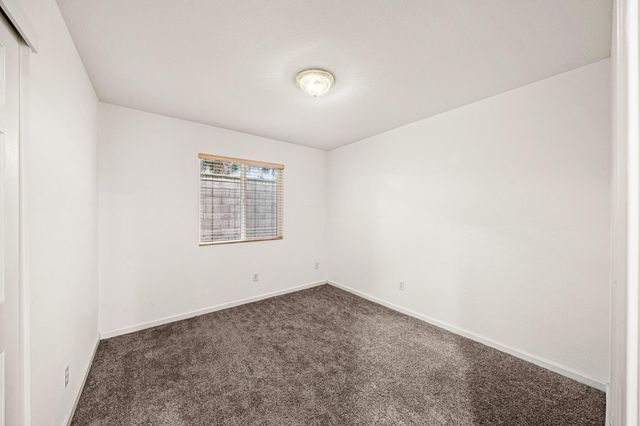 10071 Tuzza Ct, Elk Grove, CA 95757