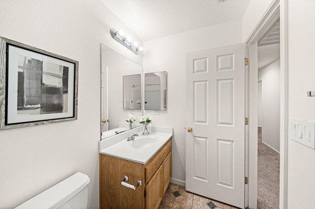 10071 Tuzza Ct, Elk Grove, CA 95757