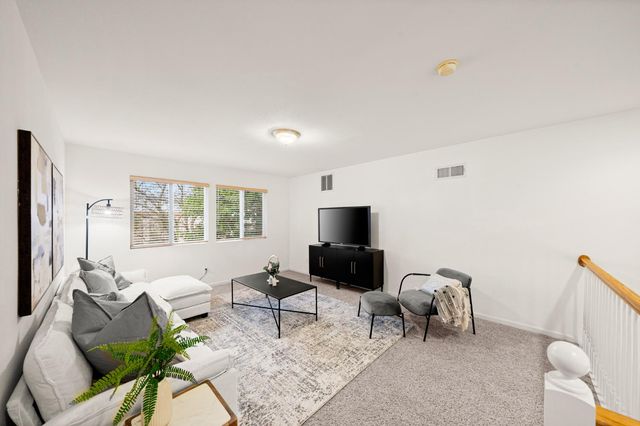 10071 Tuzza Ct, Elk Grove, CA 95757