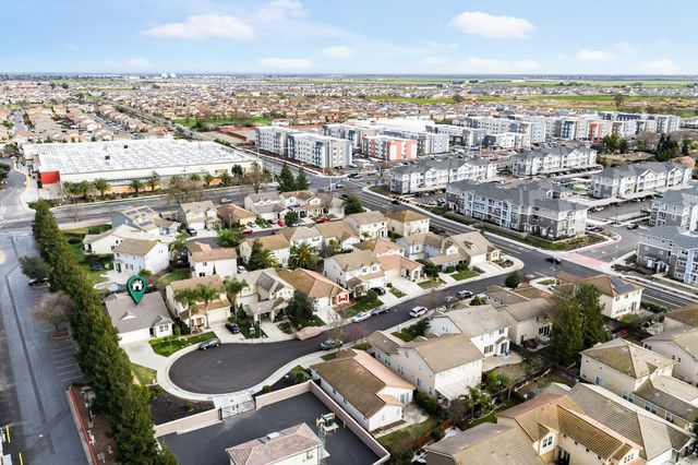 10071 Tuzza Ct, Elk Grove, CA 95757