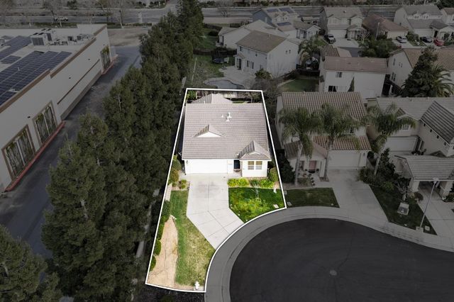 10071 Tuzza Ct, Elk Grove, CA 95757