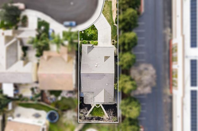 10071 Tuzza Ct, Elk Grove, CA 95757