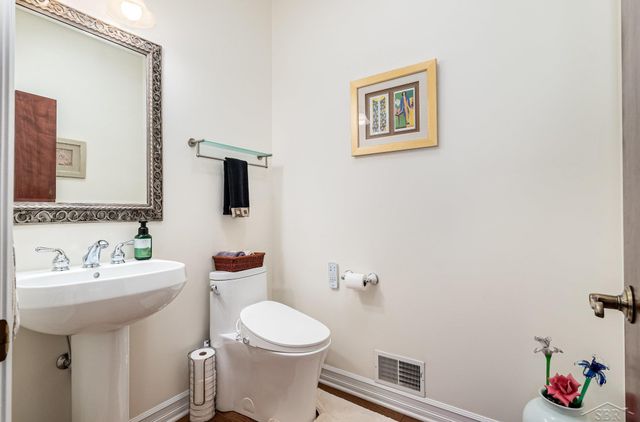 4270 Pebble Creek Court, Saginaw, MI 48603